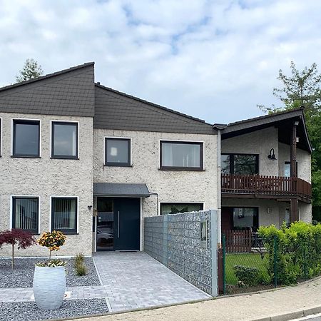 Besotel Erkrath- Schicke Fewo Oder Apartments Zentral Naehe Bahnhof Und Autobahn Im Neandertal Mit Glasfaser Wlan Und Freies Parken Buitenkant foto