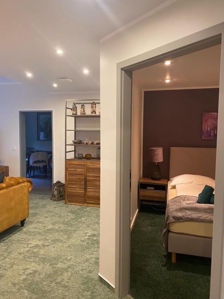 Besotel Erkrath- Schicke Fewo Oder Apartments Zentral Naehe Bahnhof Und Autobahn Im Neandertal Mit Glasfaser Wlan Und Freies Parken Buitenkant foto