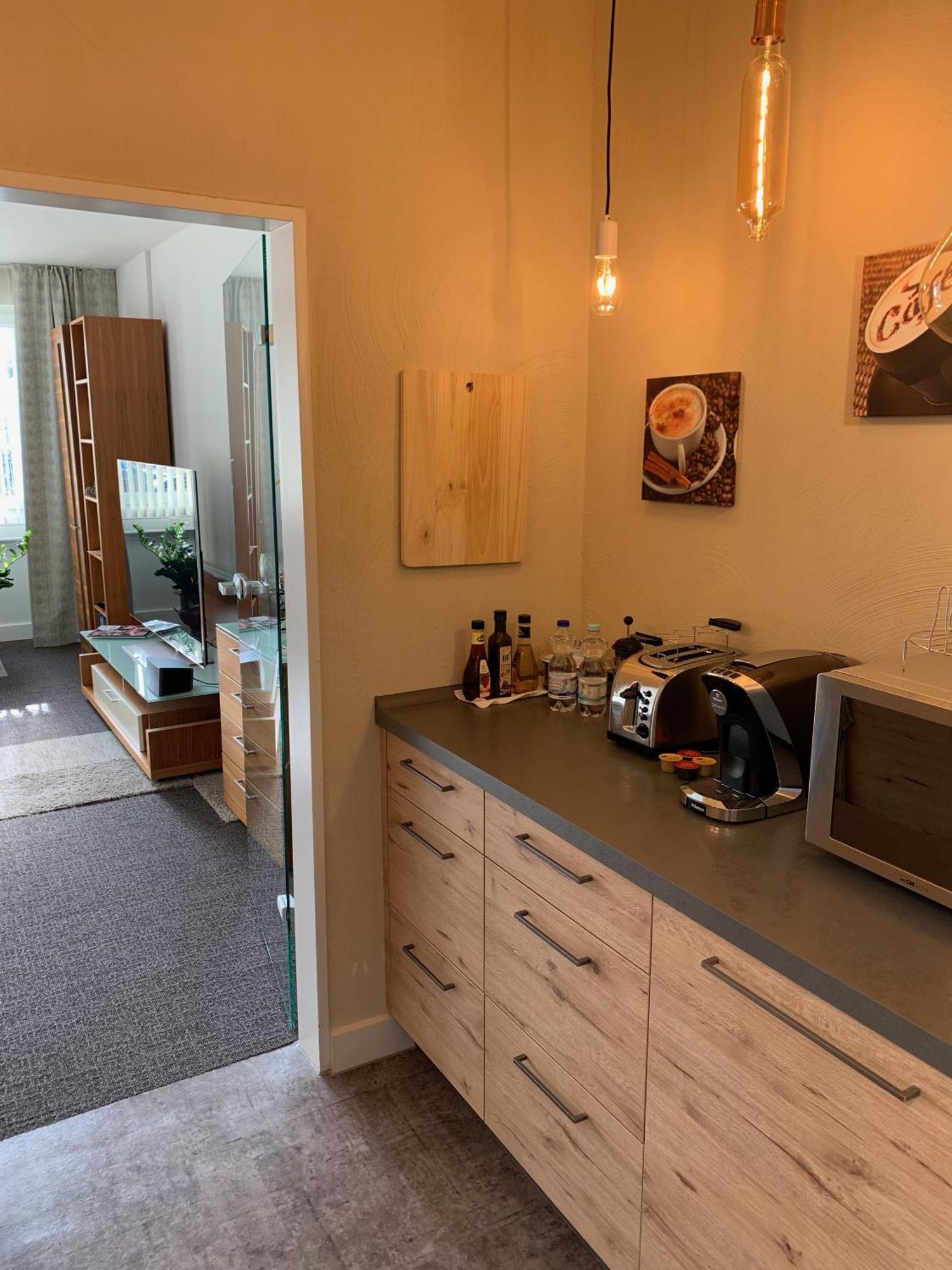 Besotel Erkrath- Schicke Fewo Oder Apartments Zentral Naehe Bahnhof Und Autobahn Im Neandertal Mit Glasfaser Wlan Und Freies Parken Buitenkant foto