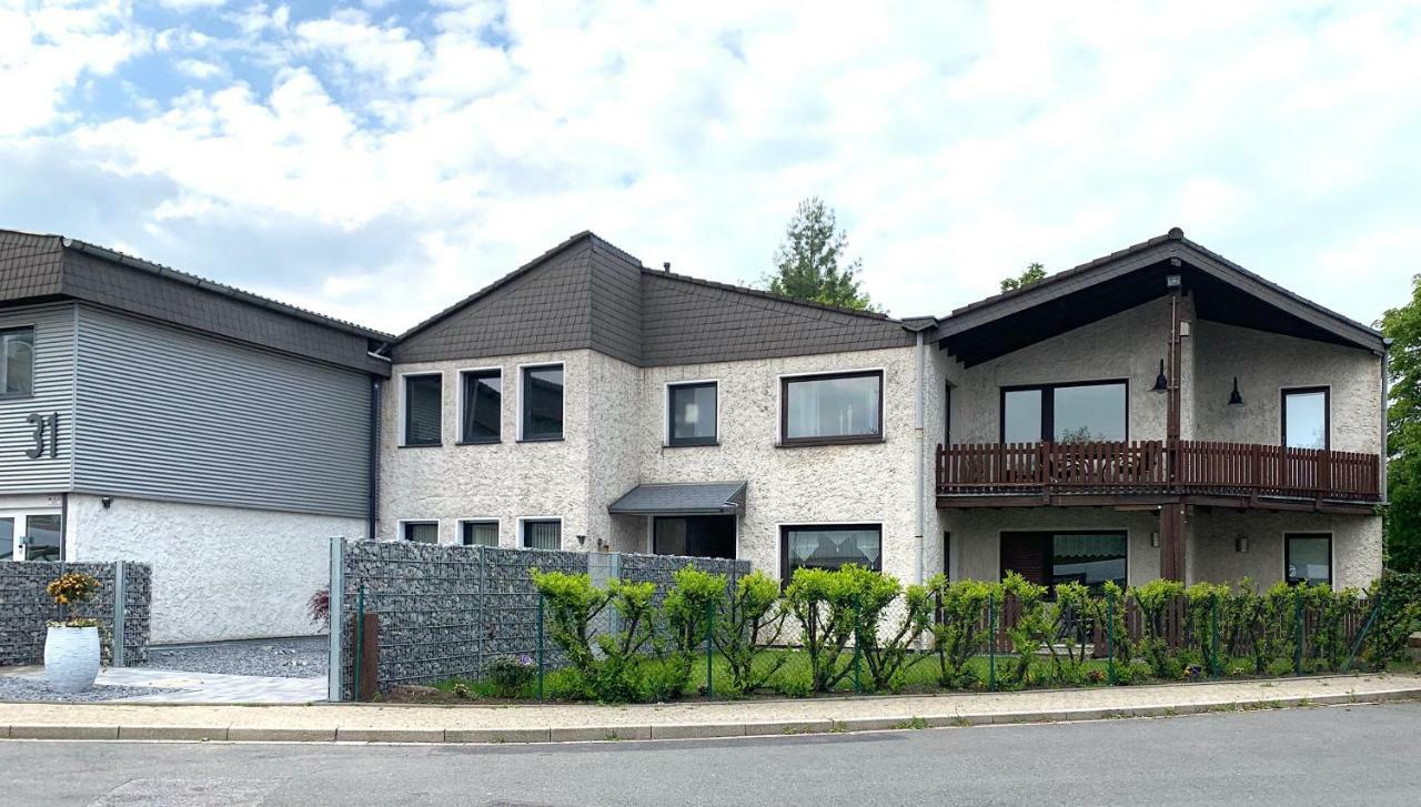 Besotel Erkrath- Schicke Fewo Oder Apartments Zentral Naehe Bahnhof Und Autobahn Im Neandertal Mit Glasfaser Wlan Und Freies Parken Buitenkant foto